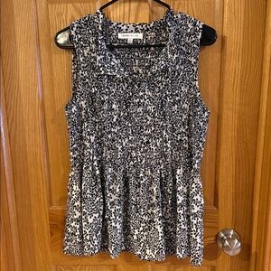 Rose + Olive Sleeveless Blouse